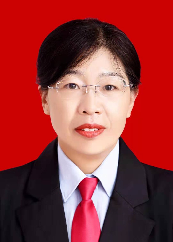 何芳